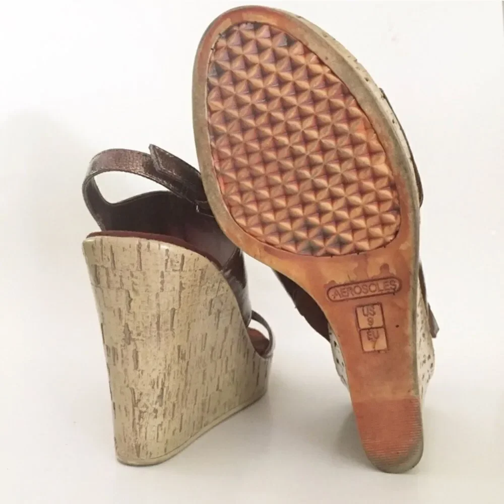 Aerosoles Trade Secret Bronze Wedge Sandal Cork 9